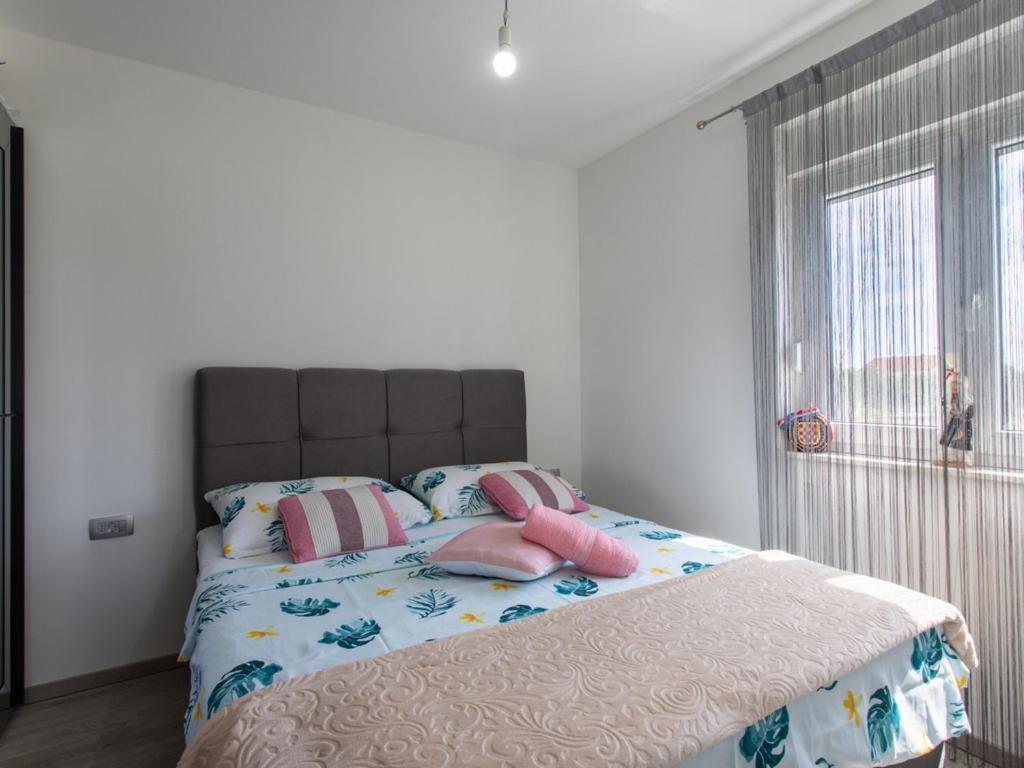 Apartments With A Parking Space Kastel Stari, Kastela - 22590 Bagian luar foto